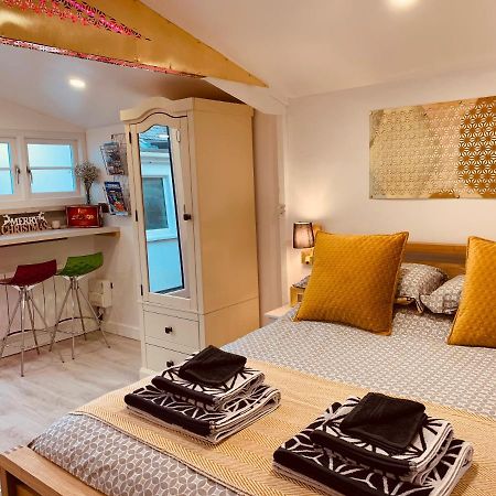 Shine Chalet - Unique & Comfortable Accommodation Redruth Bagian luar foto
