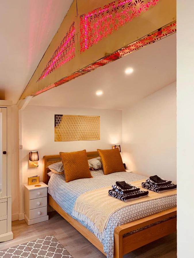 Shine Chalet - Unique & Comfortable Accommodation Redruth Bagian luar foto